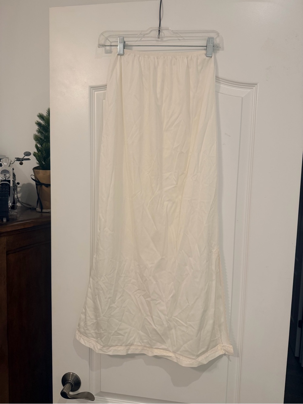 Vintage White Lace ANTRON III Slip Skirt With Side Slit Women’s Size Medium